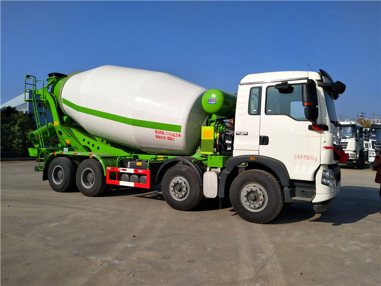 重汽四軸攪拌車(chē)